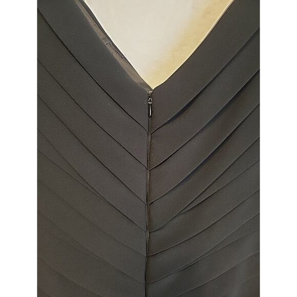 Carmen Marc Valvo Bandage Dress Little Black Dress LBD Cocktail Party Size 6 - Picture 5 of 11